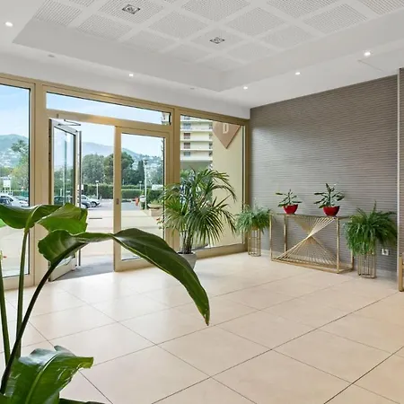 Apart-hotel Cannes Marina 2*